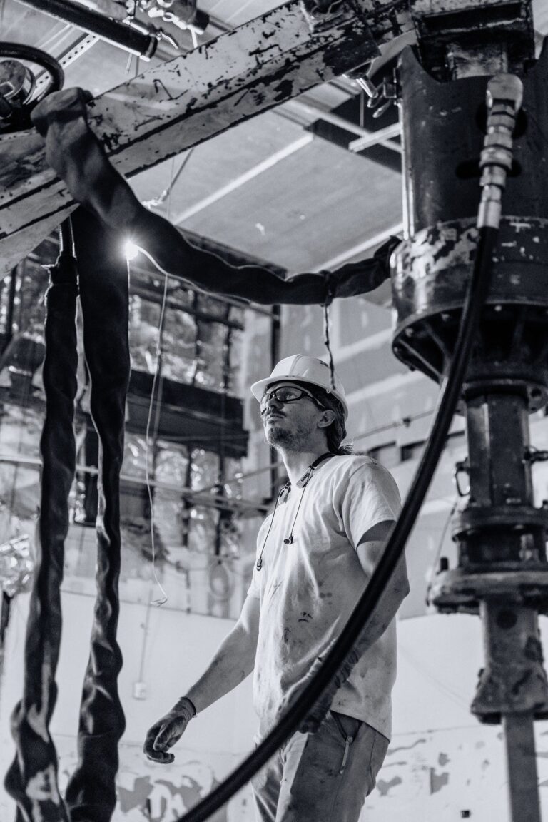 imgi_18_24aed3c9ab3aa3b97734d08447ae1942-xlarge